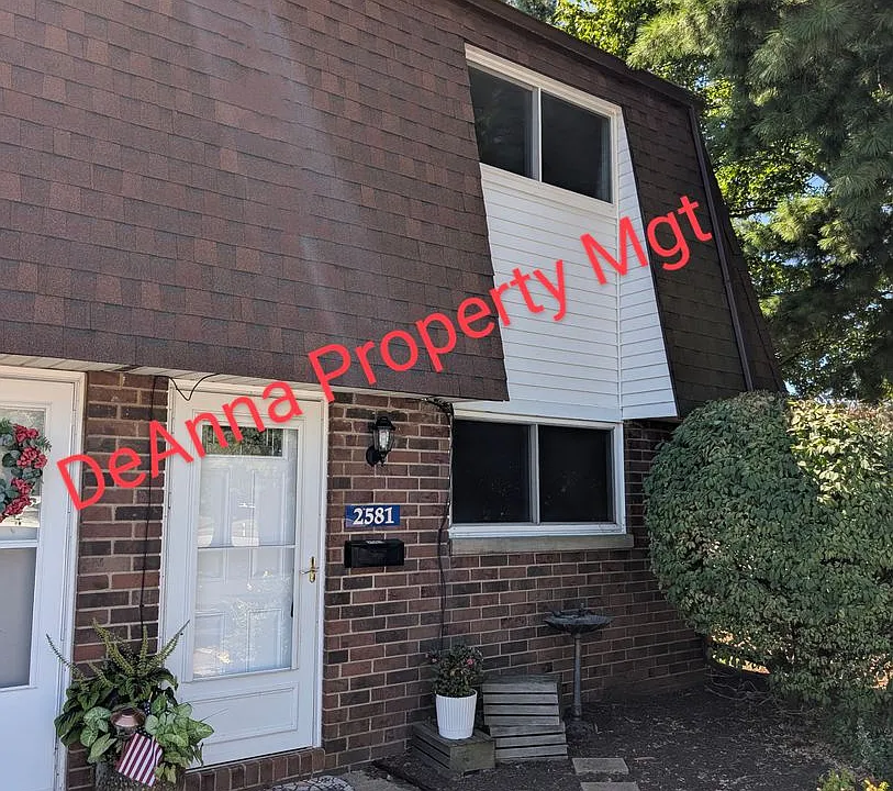2581 Shakespeare Ln