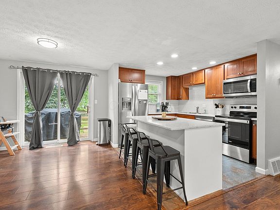 3rd image of 4373 Valley Quail Blvd S