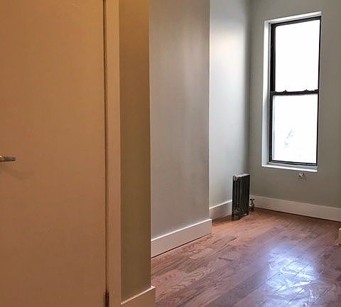5th image of 274 W 115th St APT 4D
