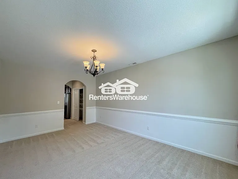 135 Cushing St — Photo 4