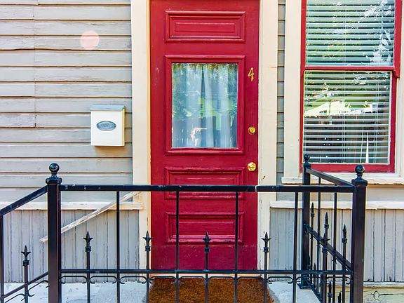 2nd image of 975 E 1st Ave #4