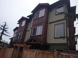 561 Halladay St, Seattle, WA 98109