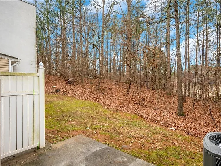 940 Tree Creek Blvd — Photo 34