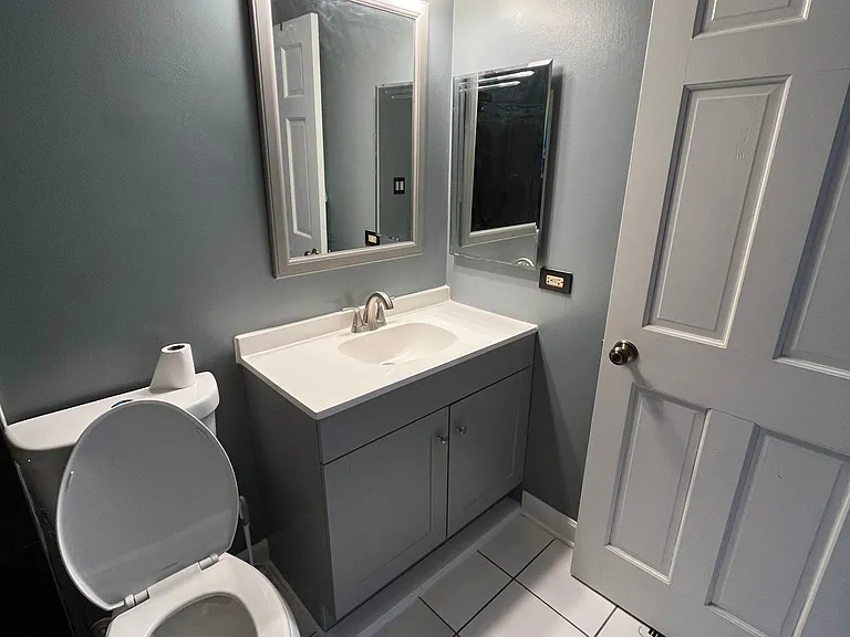 5325 Cinema Dr W — Photo 11