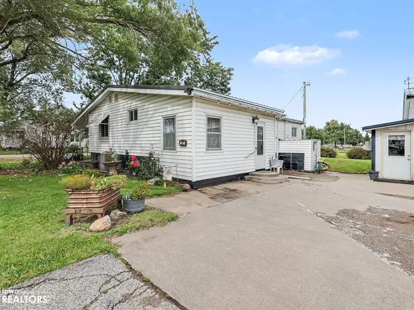 127 16th Ave W, Albia, IA 52531