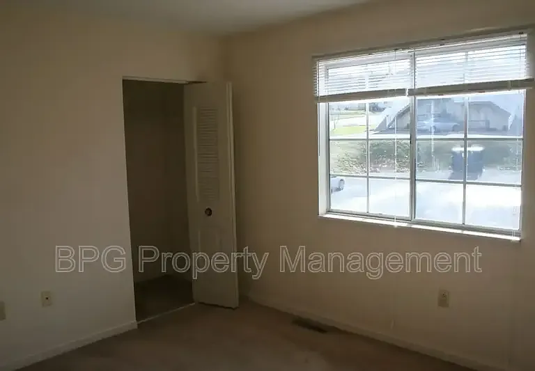 601 Hamlet Ave #D — Photo 9