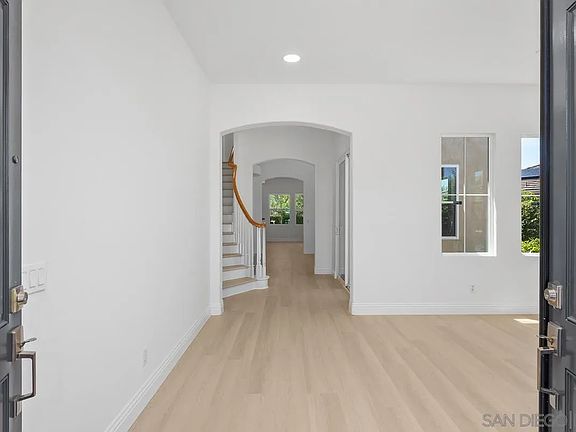 4th image of 11586 Swan Lake Dr