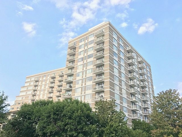 1st image of 1515 S Prairie Ave Unit 1019