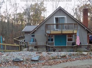 72 Chestnut Rd, Elkview, WV 25071