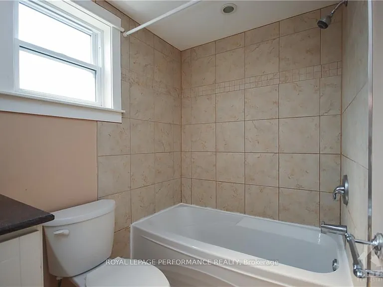736 Cooper St W #2 — Photo 13
