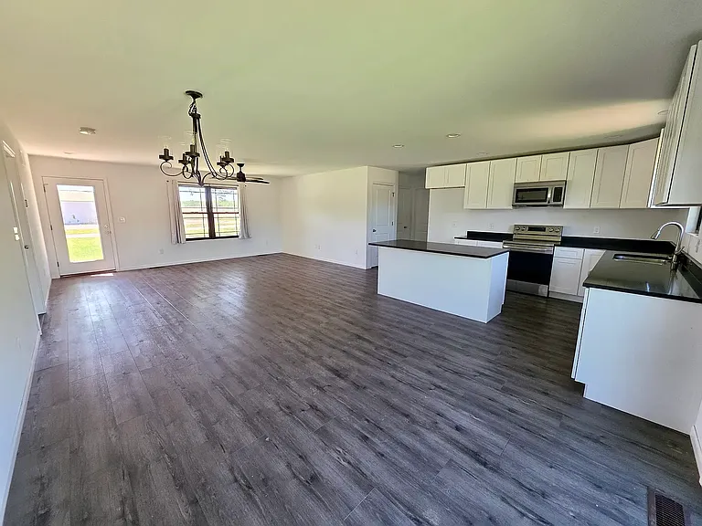 4375 Jj Rd — Photo 2