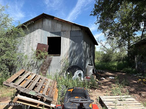 4th image of 17386 W Placer St