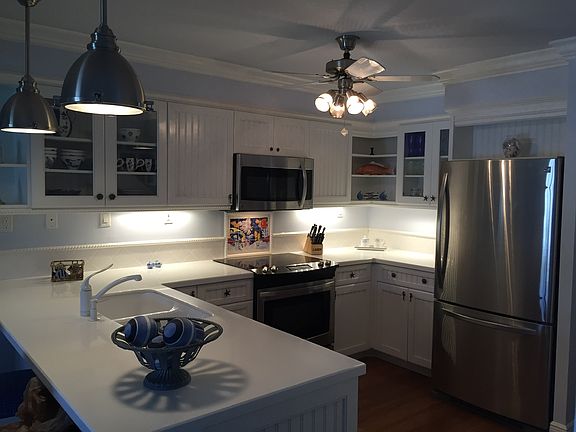4th image of 4831 Saxon Dr APT 210