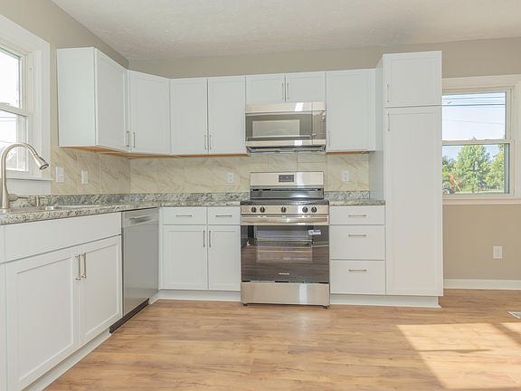 5th image of 3116 Pollack Ave