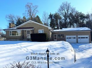51 Henderson Rd, Howell, MI 48855