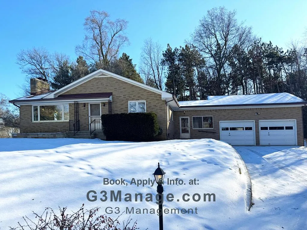 51 Henderson Rd photo 1