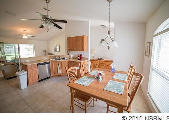 4th image of 2634 Glenwood Ave