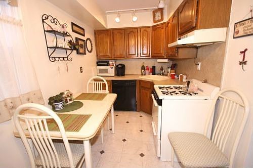 4th image of 1847 Coleman St