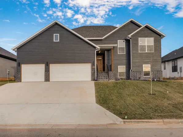 2925 W Teton Drive, Springfield, MO 65810