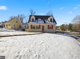 1365 Valley Rd, Woodlyn, PA 19094