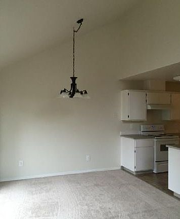 3rd image of 9130 NE 54th St