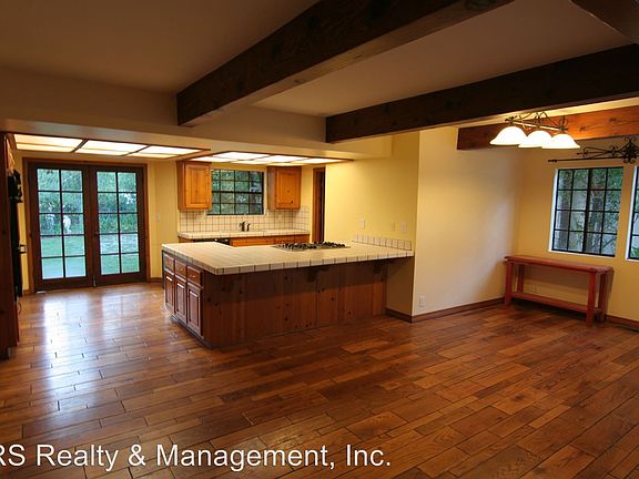 3rd image of 23955 Oakmont Pl