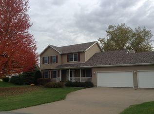 2664 Becky Thatcher Rd, Muscatine, IA 52761