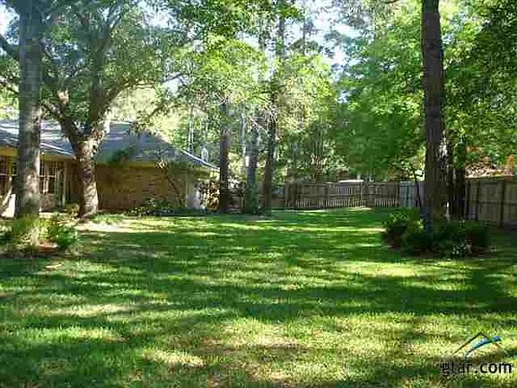 4th image of 8619 Auburn Dr