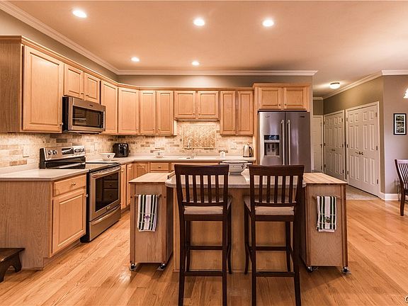 4th image of 102 Whispering Stream Way