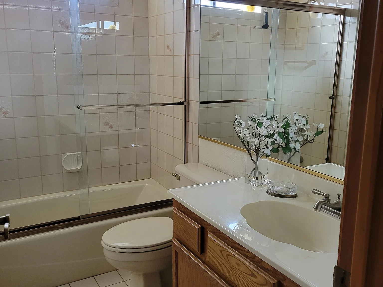 3 bed, 1745 sqft, $2,200 — Photo 3