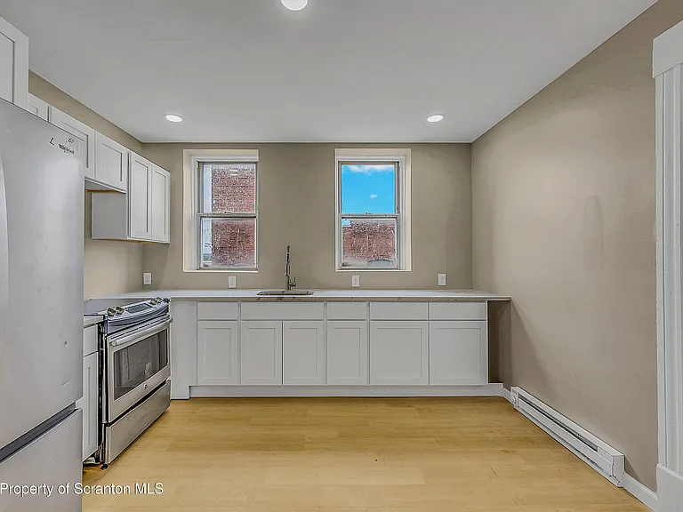 380 Scott St #3 — Photo 7