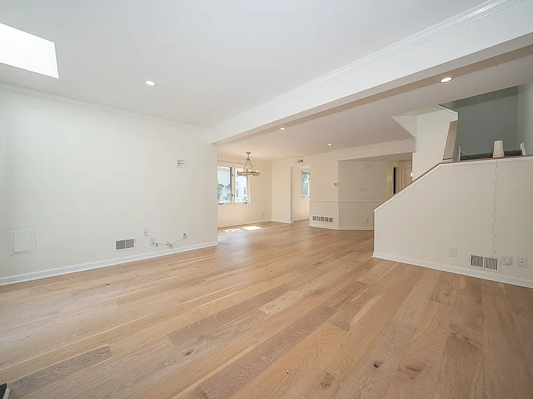 116 Montrose Ave #H — Photo 13