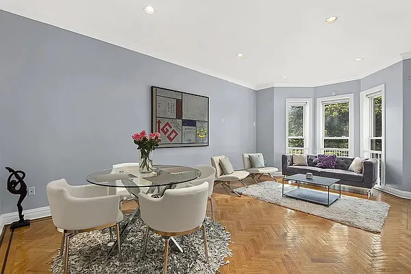 Rented by Compass | media 10