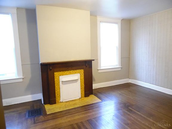 3rd image of 283 Earnshaw Ave