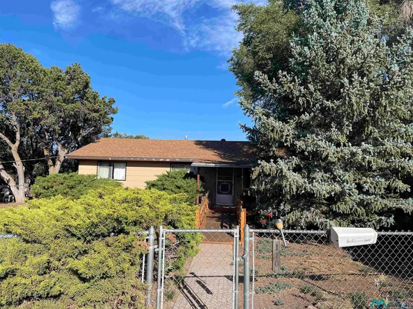 110 Acoma St, Continental Divide, NM 87312