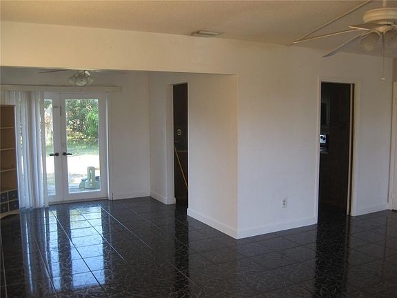 4th image of 7411 NW 1st Court