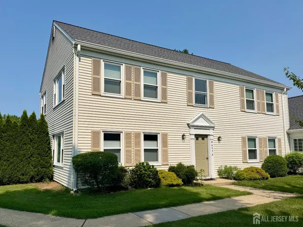 653 Yorktown Ln #B, Monroe Township, NJ 08831