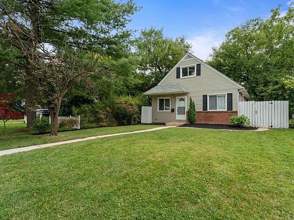 2nd image of 623 E Beechwold Blvd