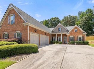172 Bakers Farm Cir, Braselton, GA 30517