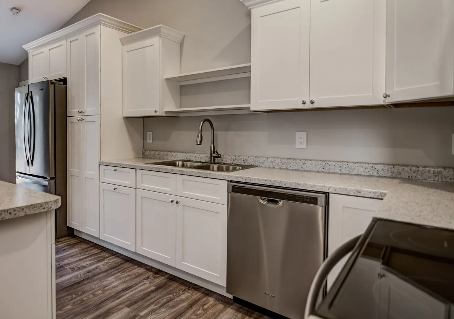 Like New 3 Bedroom Town Home — Photo 2