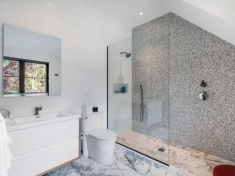 179 Skimhampton Rd — Photo 37