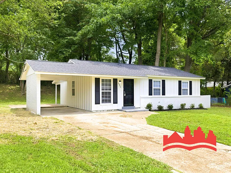 2348 Millbrook Ave — Photo 1