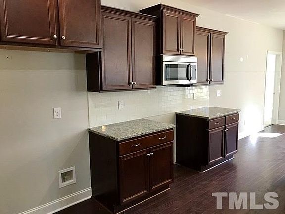 4th image of 214 Hawkesburg Dr #44