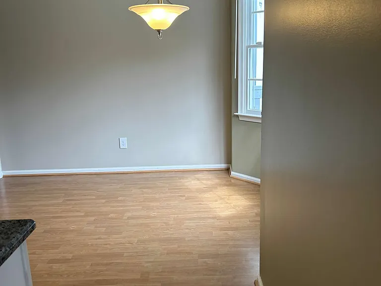 entrance from kitchen to dining room