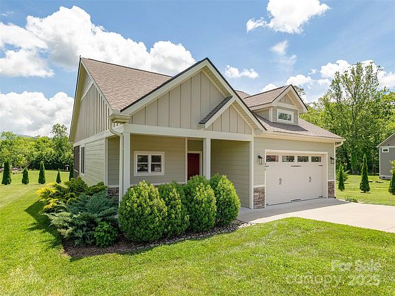 3rd image of 896 Blacksmith Run Dr
