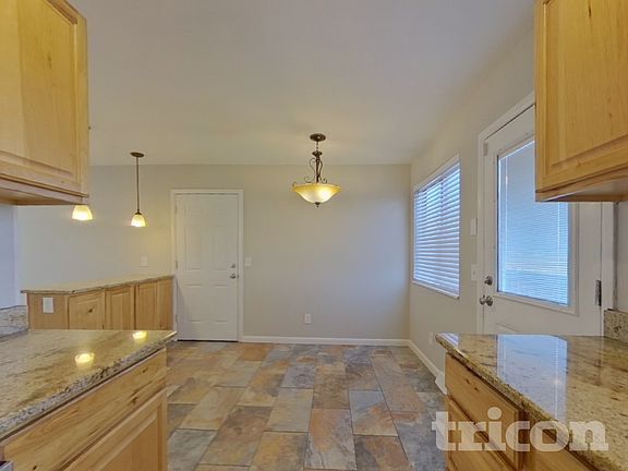5th image of 10435 W 107th Pl