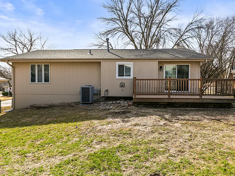 15416 Westchester Cir — Photo 29