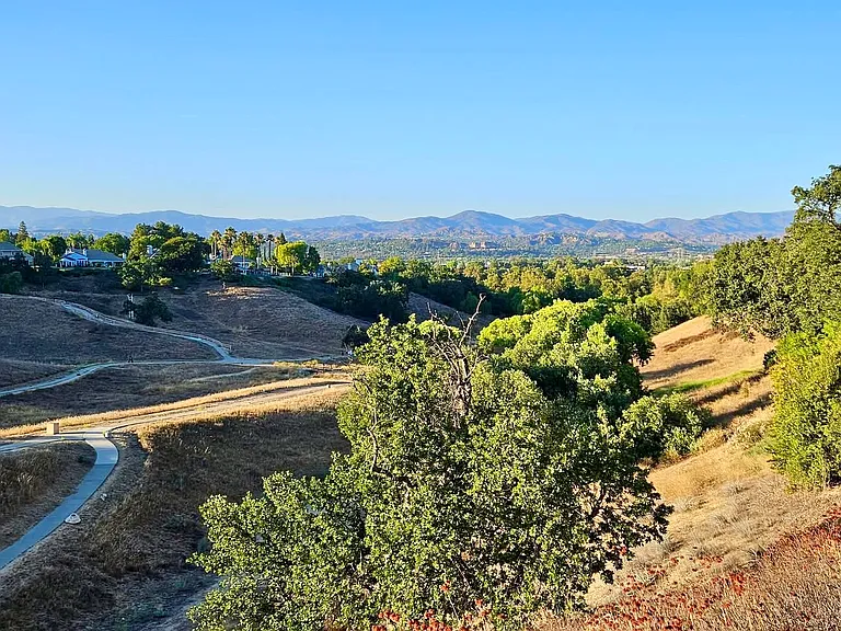 Enjoy scenic flat and hilly walking and hiking trails at Summit Park ideal for outdoor recreation and family fun.