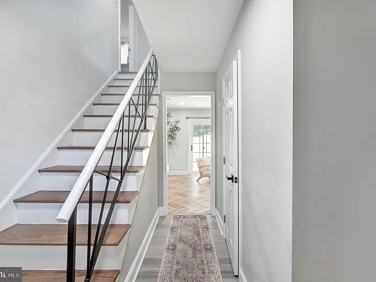 8812 Church Field Ln — Photo 20