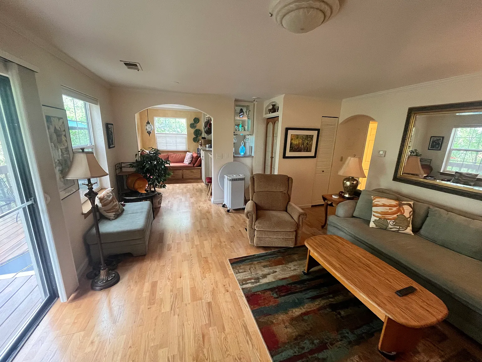 1 bed, 735 sqft, $2,550 — Photo 3